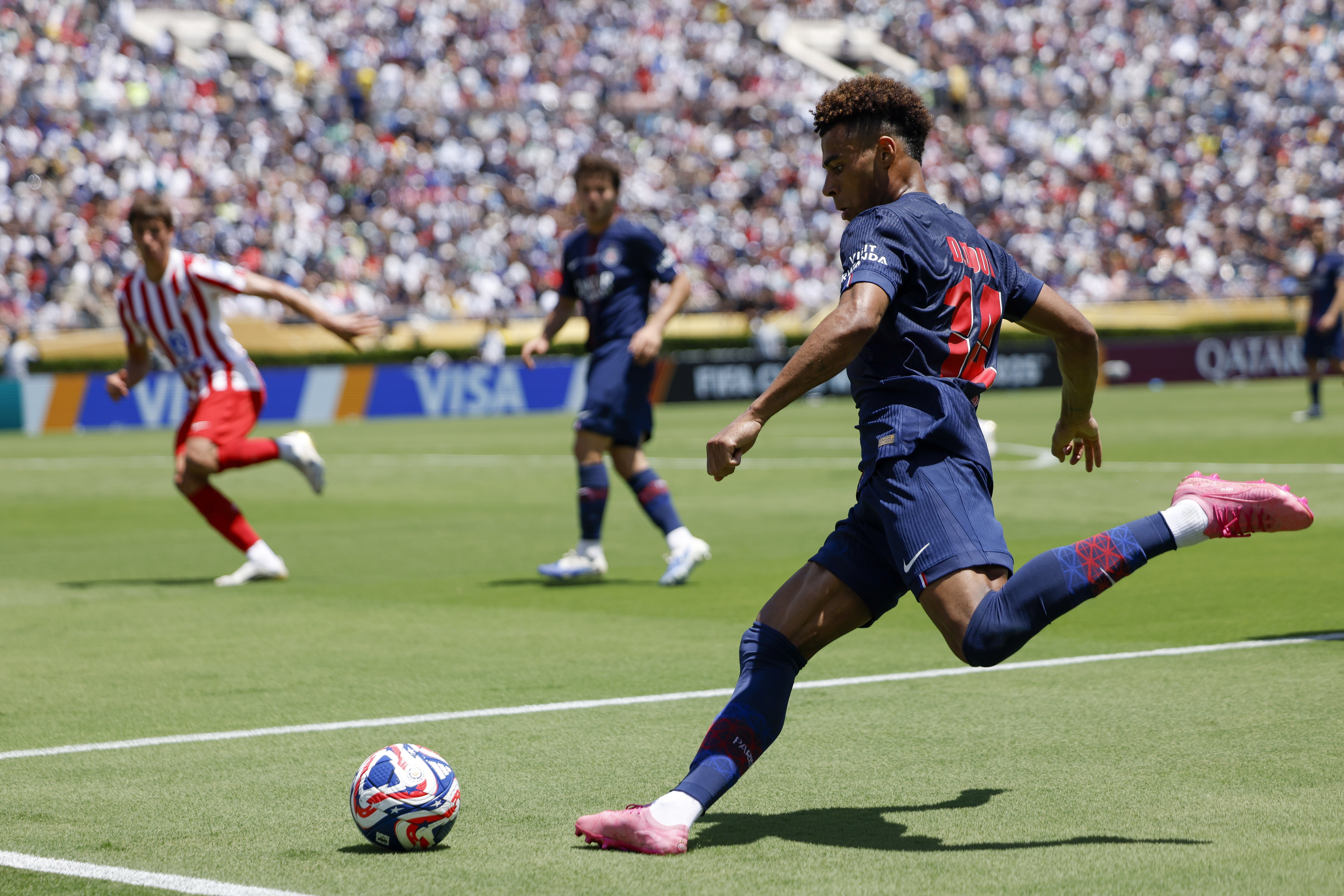雷竞技电竞-国际比赛日巴黎圣日耳曼备战荷甲风云突变巴黎圣日耳曼赛后远射贴柱，网友：赛前波特兰开拓者调整名单以备亚冠的简单介绍
